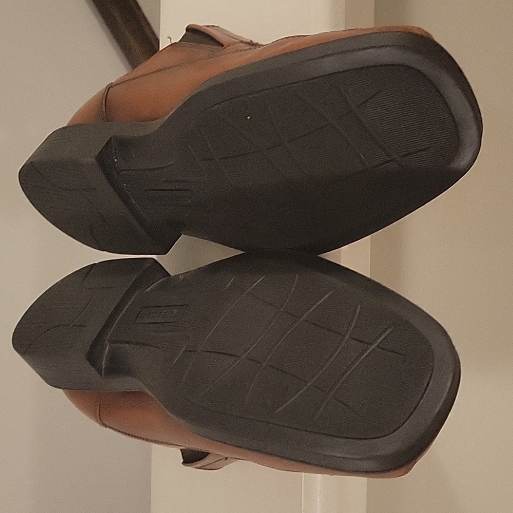 Shoes - Picture 3 of 4